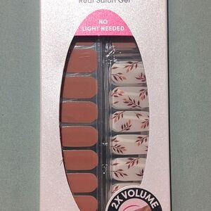 Dashing Diva Glow - GWA30 Leaf Me Hanging